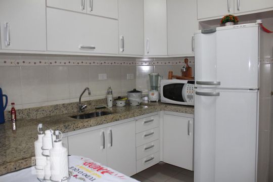 Cozinha de casa à venda com 2 quartos, 100m² em Vila Ivg, São Paulo