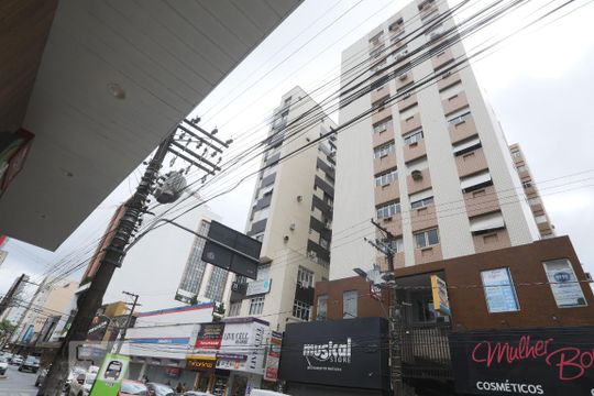 Fachada de apartamento para alugar com 1 quarto, 55m² em Gonzaga, Santos