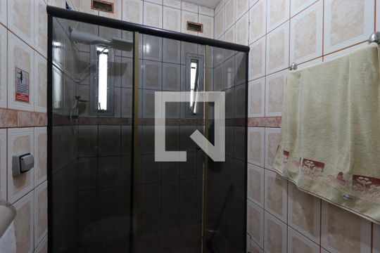 Banheiro Social de casa à venda com 3 quartos, 175m² em Centreville, Santo André