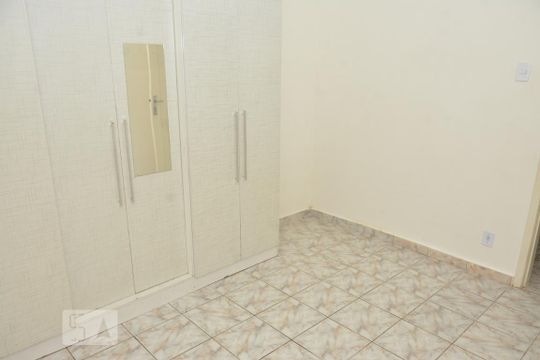 Quarto 2 de apartamento para alugar com 2 quartos, 60m² em Ribeira, Rio de Janeiro