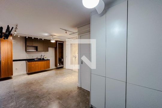 Sala/Quarto de apartamento à venda com 1 quarto, 38m² em Sé, São Paulo