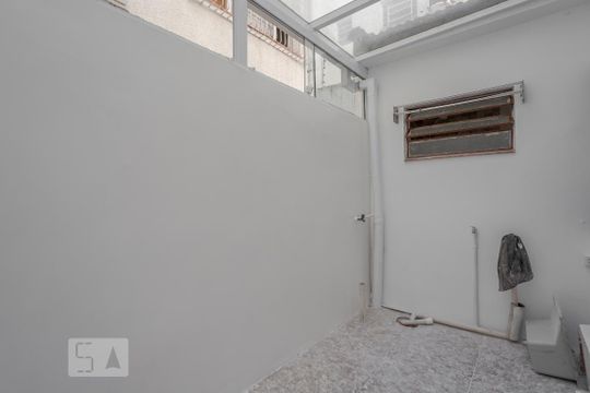 Cozinha de apartamento para alugar com 1 quarto, 40m² em Petrópolis, Porto Alegre