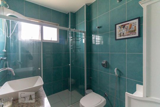 Banheiro de apartamento para alugar com 1 quarto, 50m² em Vila Mariana, São Paulo