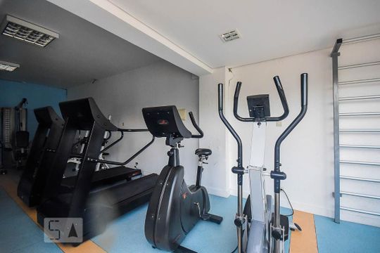 Academia de casa de condomínio à venda com 3 quartos, 300m² em Jardim Ampliação, São Paulo