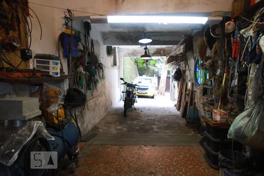 Garagem de casa à venda com 6 quartos, 400m² em Tijuca, Rio de Janeiro