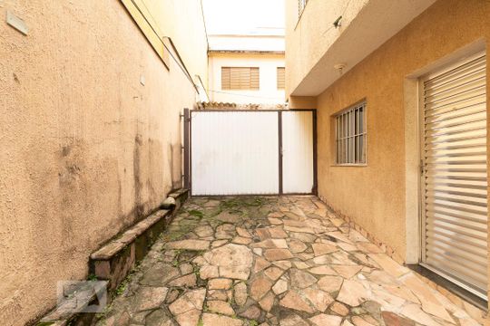 Área Externa de casa para alugar com 3 quartos, 80m² em Vila Zelina, São Paulo