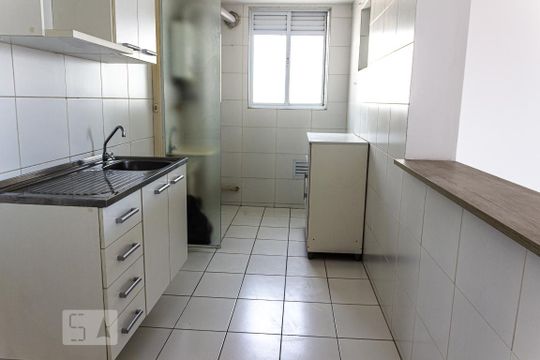Cozinha de apartamento para alugar com 2 quartos, 70m² em Jardim Prudência, São Paulo