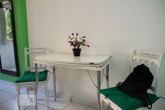 Detalhe do Sala/Quarto de kitnet/studio para alugar com 1 quarto, 25m² em Copacabana, Rio de Janeiro