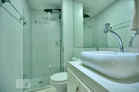 Banheiro de apartamento à venda com 1 quarto, 34m² em Barra Funda, São Paulo