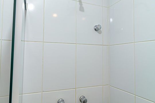Banheiro Social de apartamento para alugar com 2 quartos, 80m² em Jacarepaguá, Rio de Janeiro