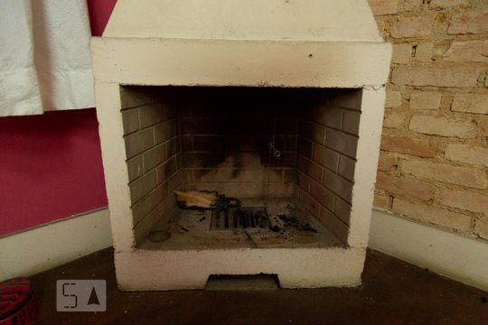 Lareira de casa à venda com 4 quartos, 285m² em Vila Monumento, São Paulo