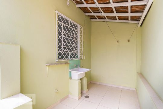 Área de serviço de casa para alugar com 2 quartos, 100m² em Jardim Primavera, Campinas
