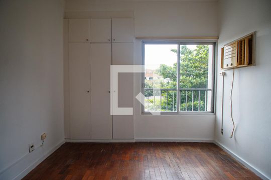 Quarto  de apartamento para alugar com 3 quartos, 80m² em Tijuca, Rio de Janeiro