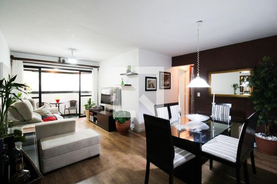 Apartamento à venda com 3 quartos, 94m² em Vila Olímpia, São Paulo