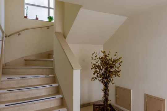 Hall de Entrada Edifício de apartamento para alugar com 3 quartos, 78m² em Cruzeiro, Belo Horizonte