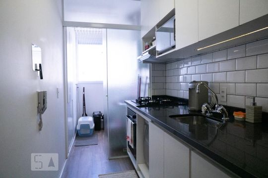 Cozinha de apartamento à venda com 2 quartos, 60m² em Vila Anastácio, São Paulo