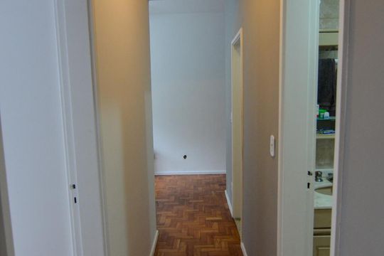 Corredor de apartamento para alugar com 2 quartos, 58m² em Botafogo, Rio de Janeiro