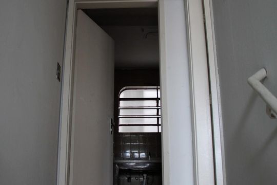 Escada de casa para alugar com 2 quartos, 100m² em Centro, Sorocaba