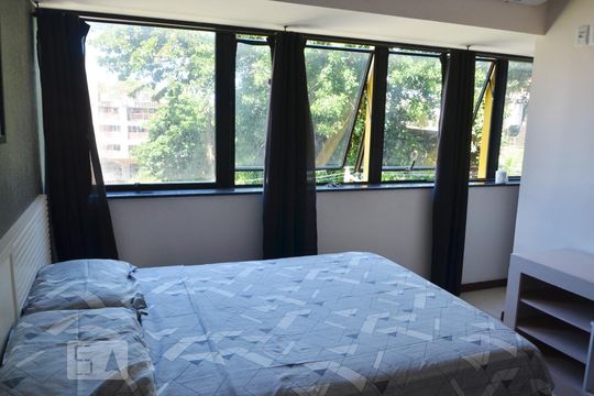 Quarto de apartamento para alugar com 1 quarto, 33m² em Barra, Salvador