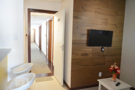 Sala de apartamento para alugar com 1 quarto, 33m² em Barra, Salvador