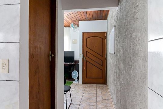 Corredor de casa à venda com 3 quartos, 150m² em Jardim Dourado, Guarulhos