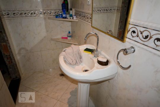 Lavabo de casa à venda com 5 quartos, 500m² em Vargem Pequena, Rio de Janeiro
