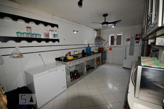 Cozinha de casa à venda com 5 quartos, 500m² em Vargem Pequena, Rio de Janeiro