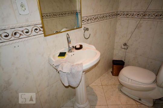 Lavabo de casa à venda com 5 quartos, 500m² em Vargem Pequena, Rio de Janeiro