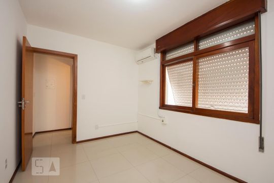Quarto de apartamento para alugar com 1 quarto, 40m² em Santa Cecília, Porto Alegre