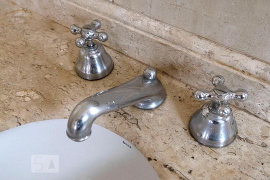 Banheiro de apartamento para alugar com 1 quarto, 36m² em Pinheiros, São Paulo