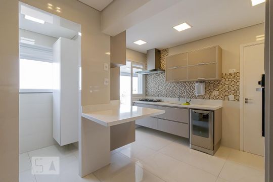 Cozinha de apartamento para alugar com 3 quartos, 112m² em Bosque da Saúde, São Paulo