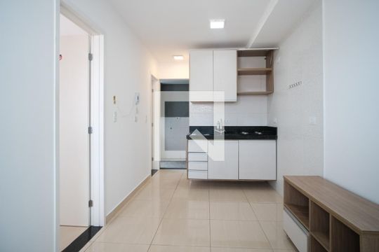 Cozinha de apartamento à venda com 2 quartos, 40m² em Jardim Triana, São Paulo