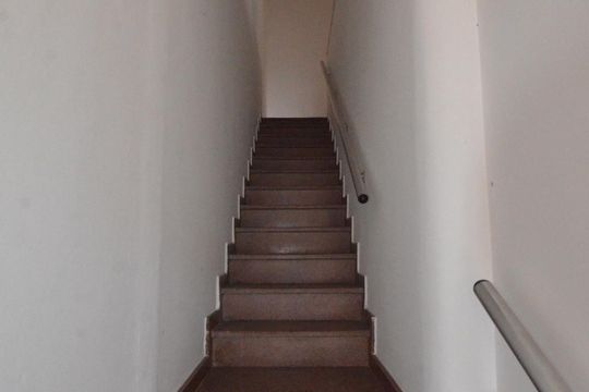 Escada de casa para alugar com 2 quartos, 90m² em Vila Kosmos, Rio de Janeiro