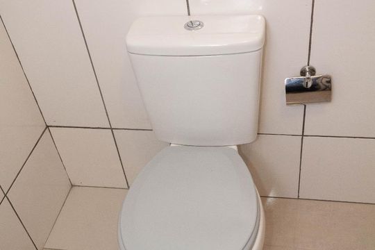 Banheiro de apartamento para alugar com 2 quartos, 81m² em Itapoã, Belo Horizonte