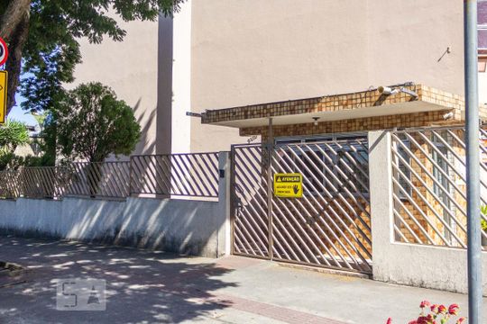 Vista da Rua de apartamento para alugar com 2 quartos, 81m² em Itapoã, Belo Horizonte