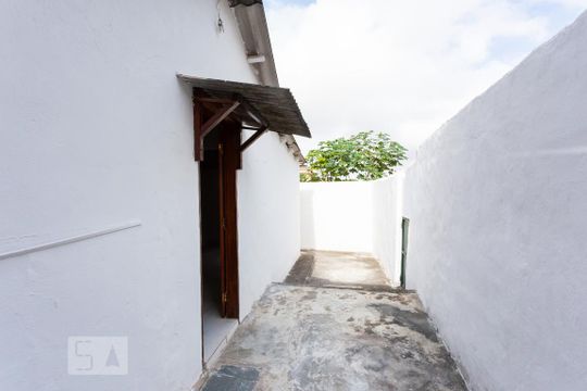 Quintal de casa para alugar com 1 quarto, 60m² em Vila Adalgisa, São Paulo