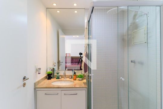 Banheiro de apartamento para alugar com 1 quarto, 36m² em Brooklin Paulista, São Paulo