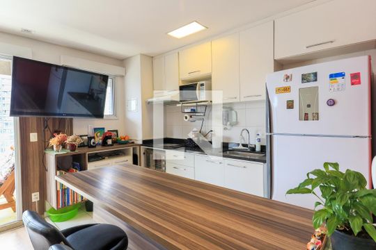 Cozinha de apartamento para alugar com 1 quarto, 36m² em Brooklin Paulista, São Paulo