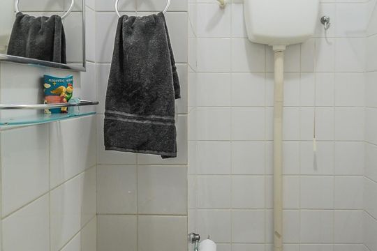 Banheiro de apartamento para alugar com 1 quarto, 39m² em Centro Histórico, Porto Alegre