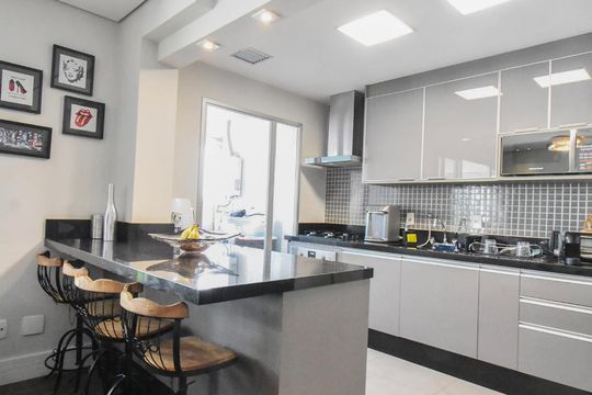 Cozinha de apartamento para alugar com 3 quartos, 110m² em Cidade Monções, São Paulo
