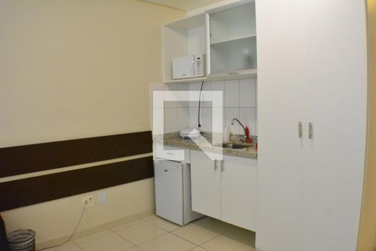 Cozinha de kitnet/studio para alugar com 1 quarto, 30m² em Caminho das Árvores, Salvador