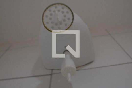 Banheiro de kitnet/studio para alugar com 1 quarto, 30m² em Caminho das Árvores, Salvador