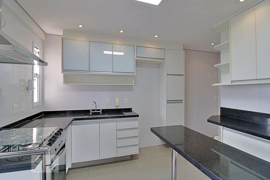 Cozinha de apartamento para alugar com 2 quartos, 90m² em Jardim Ampliação, São Paulo