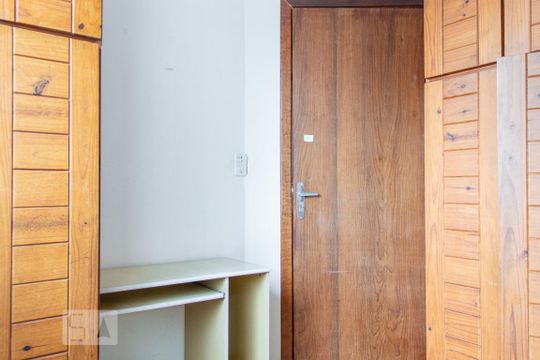 Quarto 1 de apartamento para alugar com 3 quartos, 55m² em Jardim Ivana, São Paulo
