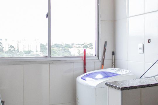 Área de Serviço de apartamento à venda com 3 quartos, 55m² em Jardim Ivana, São Paulo