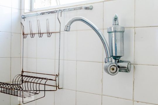Cozinha - Torneira de apartamento para alugar com 2 quartos, 70m² em Canela, Salvador