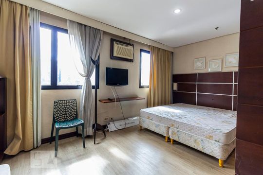 Studio de kitnet/studio para alugar com 1 quarto, 30m² em Chácara Santo Antônio (zona Sul), São Paulo