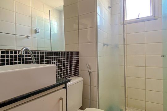 Banheiro de apartamento para alugar com 2 quartos, 58m² em Irajá, Rio de Janeiro