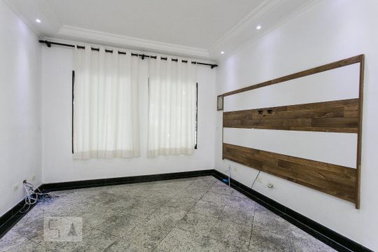 Sala 1 de casa para alugar com 4 quartos, 280m² em Chácara Santo Antônio , São Paulo
