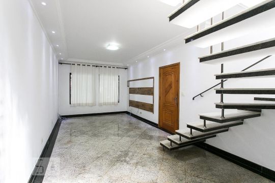 Casa para alugar com 4 quartos, 280m² em Chácara Santo Antônio , São Paulo